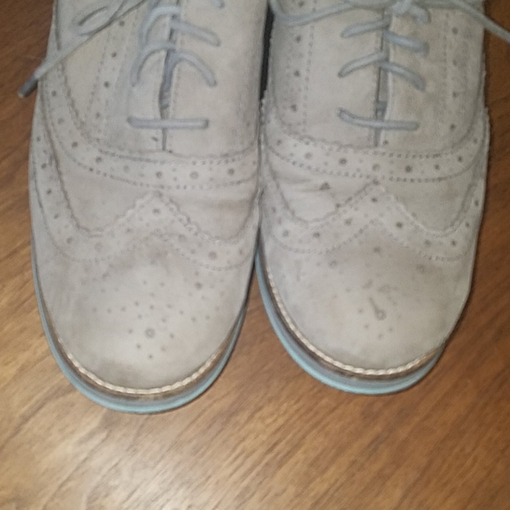 Gianni Bini Light Gray Suede Wingtip Loafers - Picture 6 of 8
